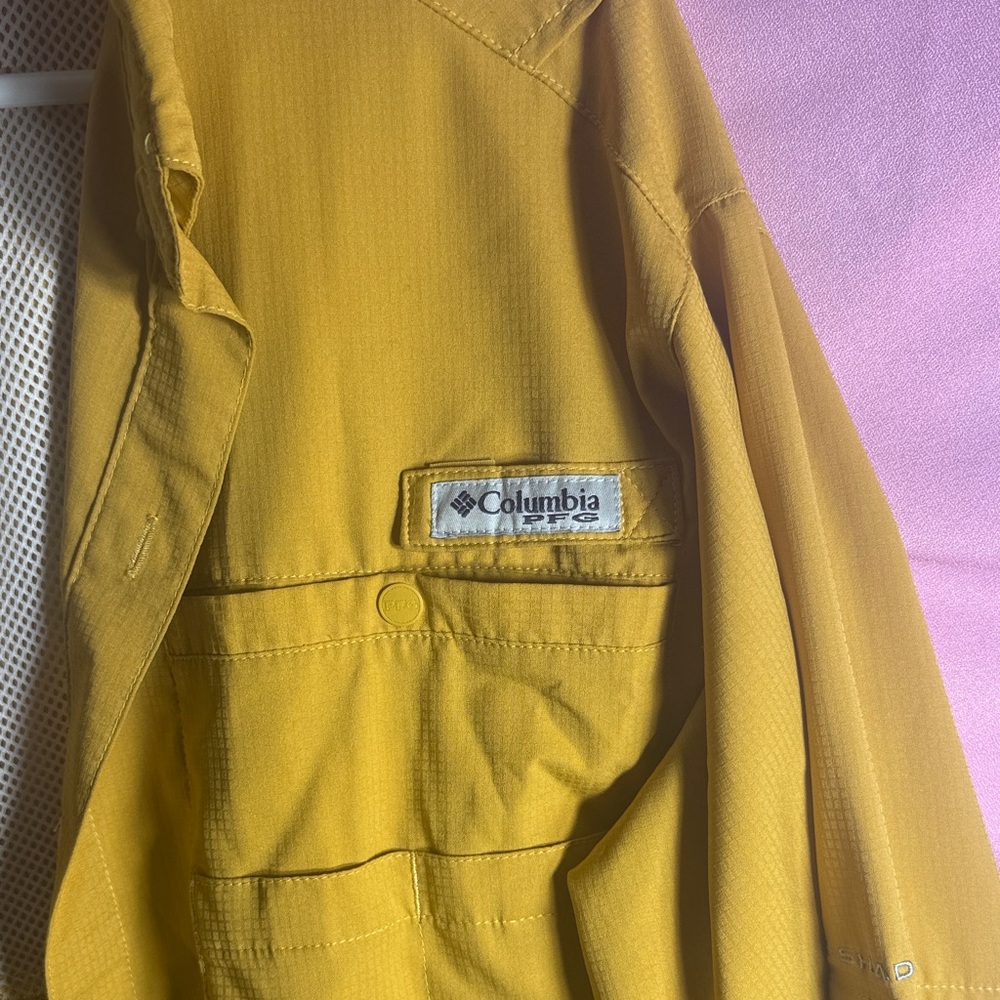Columbia Women's Golden Button Down Shirt - Picture 2 of 7